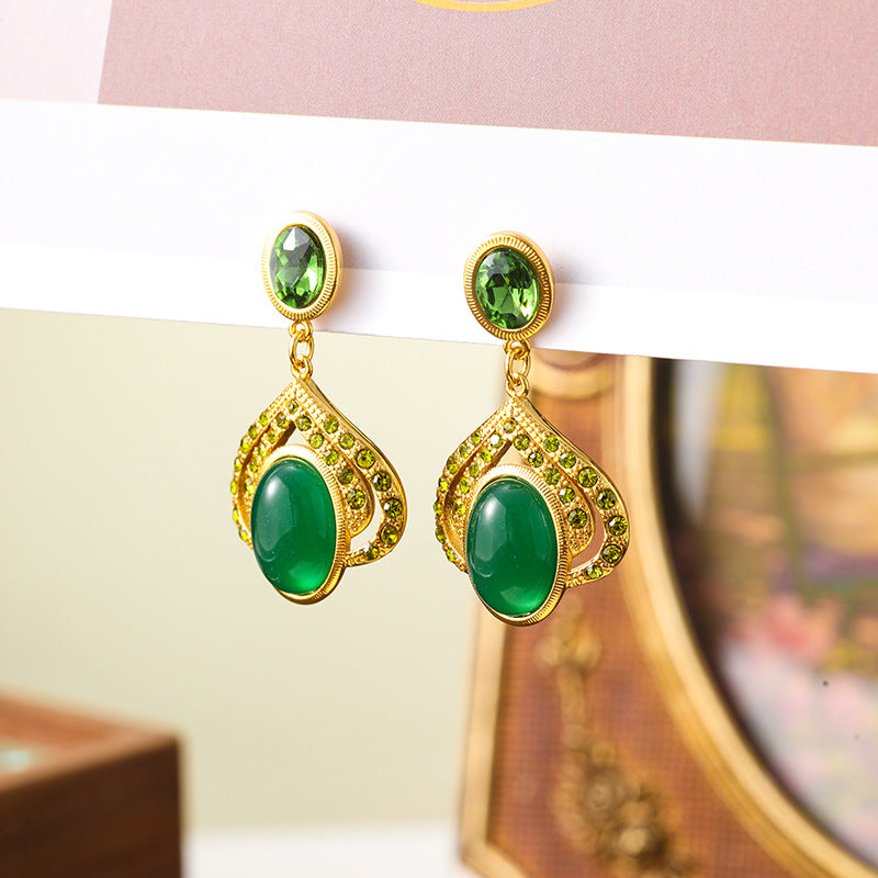 Medieval vintage palace style diamond heart emerald gemstone retro earrings high-end niche earrings