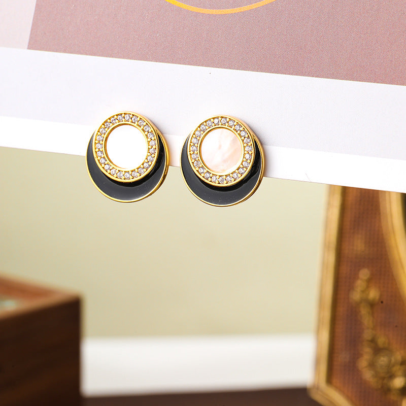 Black and white round oil-dropping white mother-of-pearl zircon earrings niche design Chanel style personality earrings silver needle