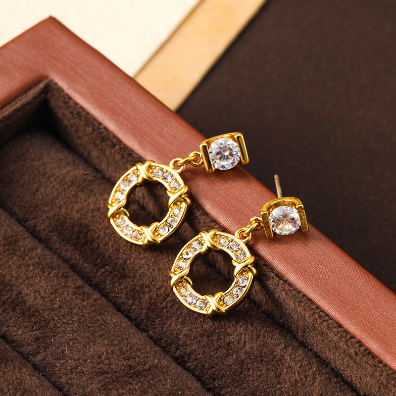 Individuality cool style zircon earrings for women, niche design, temperament earrings, holiday style earrings