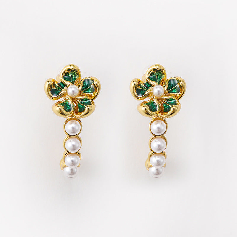 Original French retro colored enamel flower pearl earrings for women, versatile temperament C-shaped earrings, silver needles