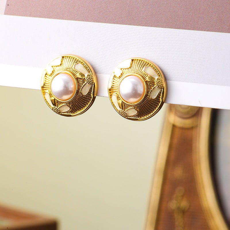 Maillard Retro Tiger Eye Pearl Earrings for Women Niche Design Simple Earrings Holiday Style Silver Needle Earrings