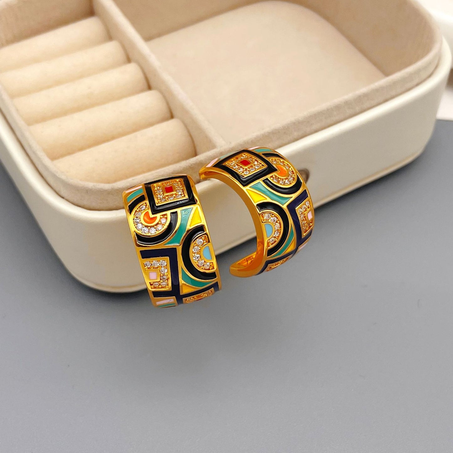 Zircon enamel retro earrings, luxury, niche, personalized earrings