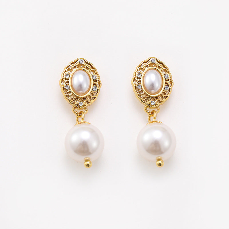 French retro palace style hollow flower plate pearl earrings niche design 925 silver needle earrings