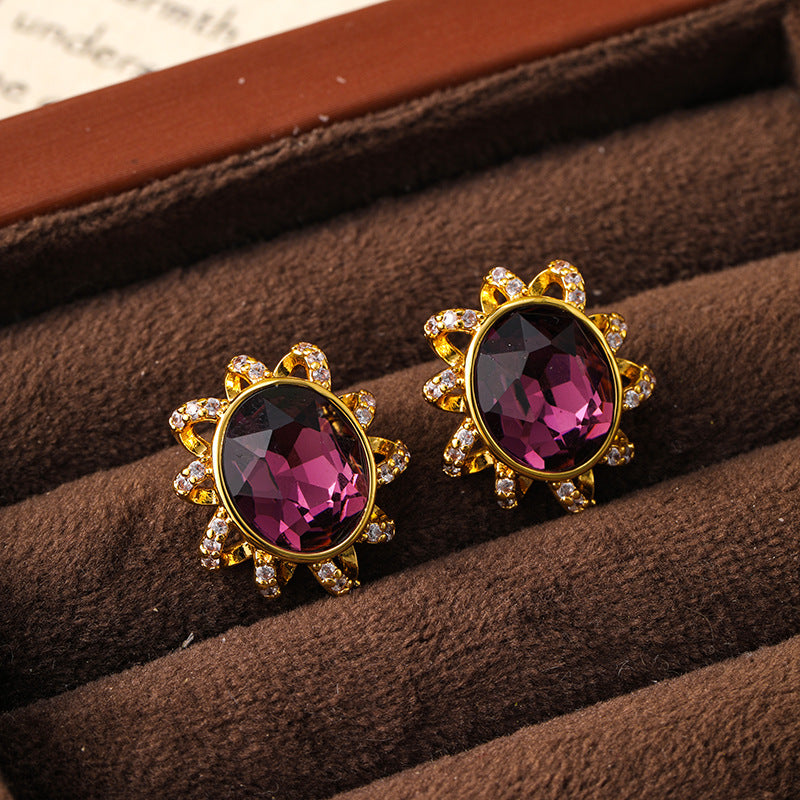 Original exquisite vintage oval spiral zircon earrings for women, niche design, high-end earrings silver needle