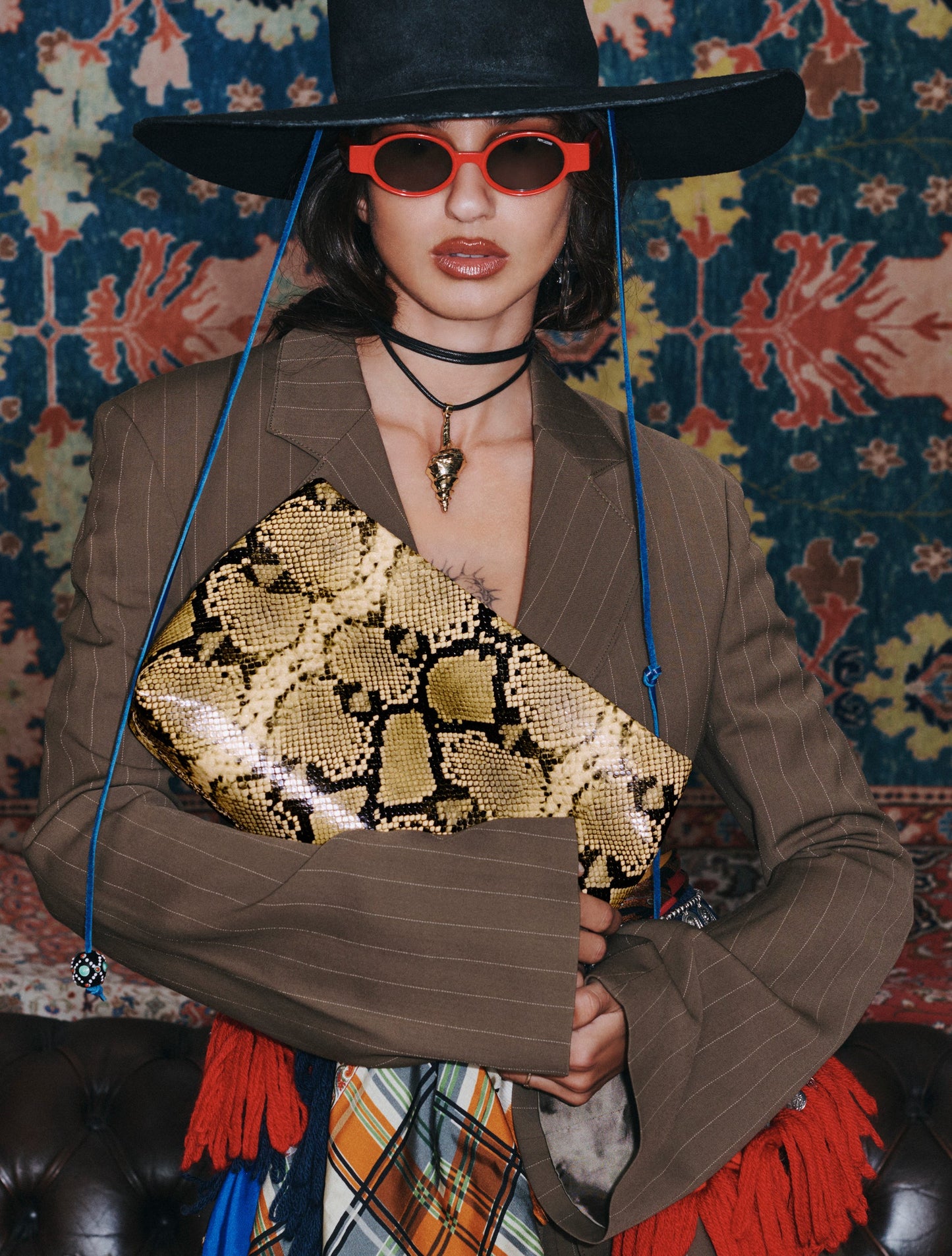 Pammy Clutch - Taupe