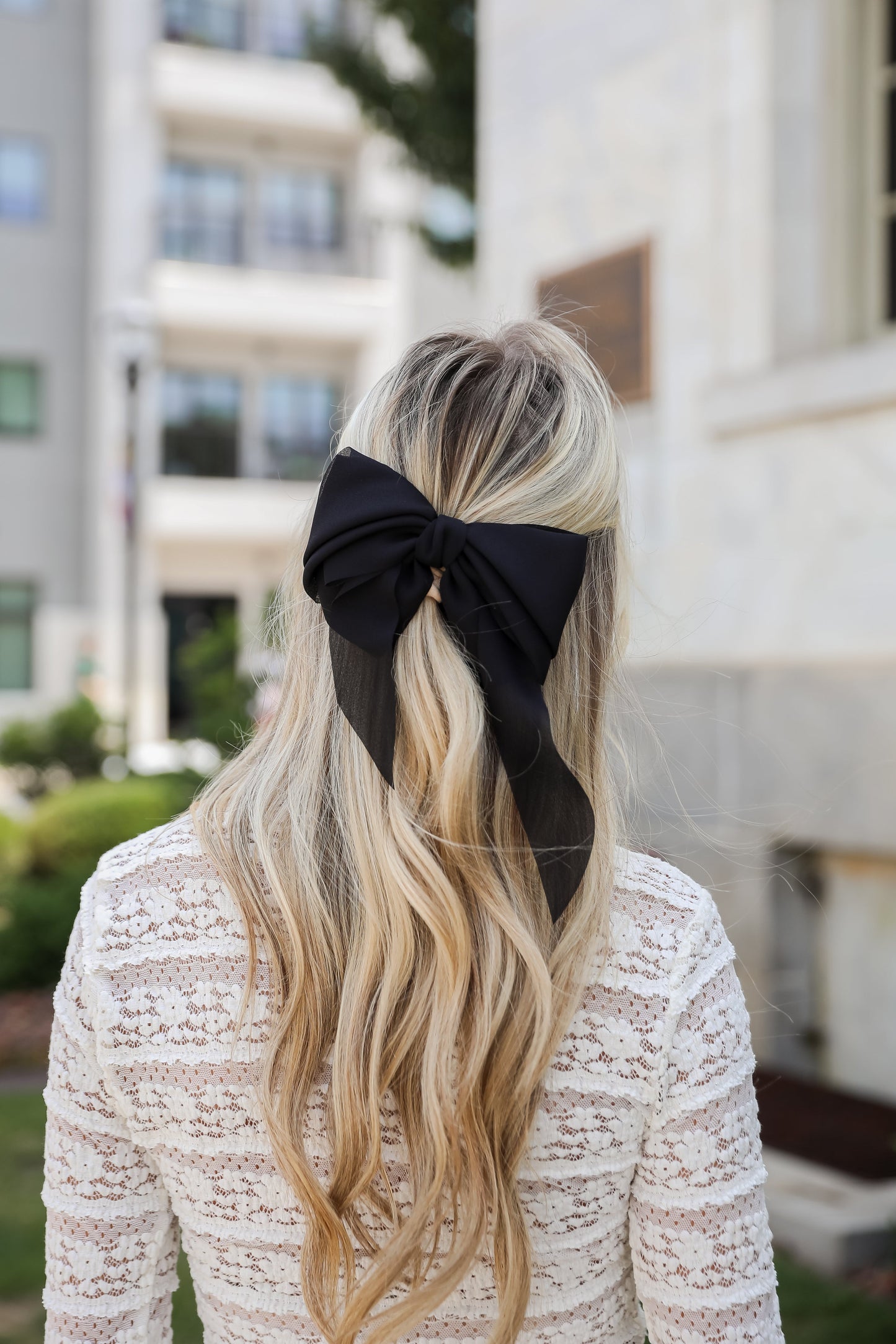 FINAL SALE - Luxe Poise Bow Hair Clip