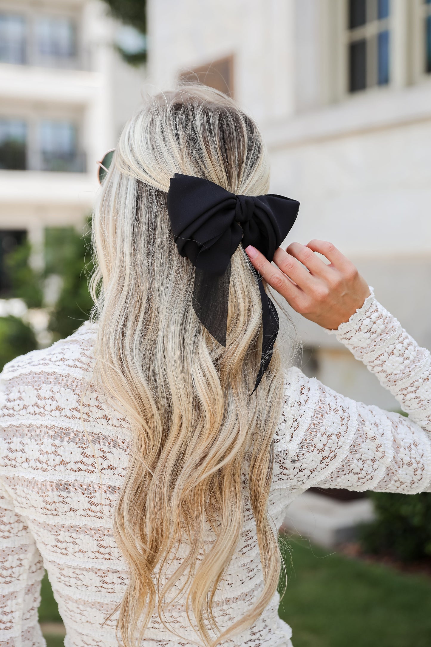 FINAL SALE - Luxe Poise Bow Hair Clip