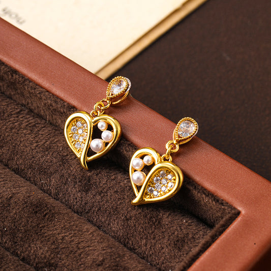 French exquisite hollow heart micro-inlaid zircon pearl earrings for women, high-end and versatile small silver needle earrings